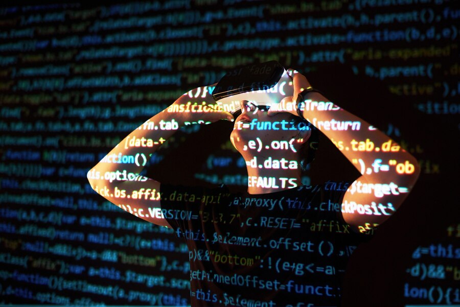 Que linguagem de programação aprender em 2022 e que ferramentas ajudarão os codificadores nas tarefas diárias